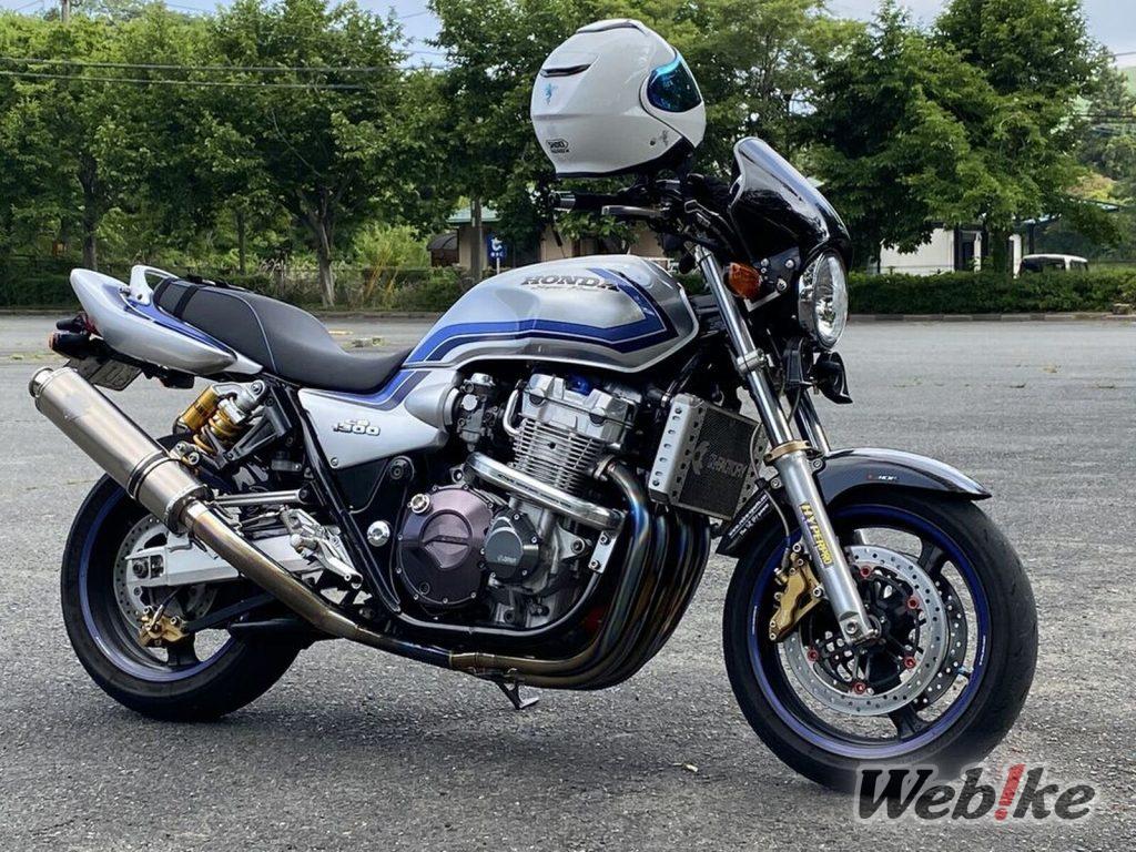 CB1300SF 커스텀: 전통과 혁신이 결합된 자전거