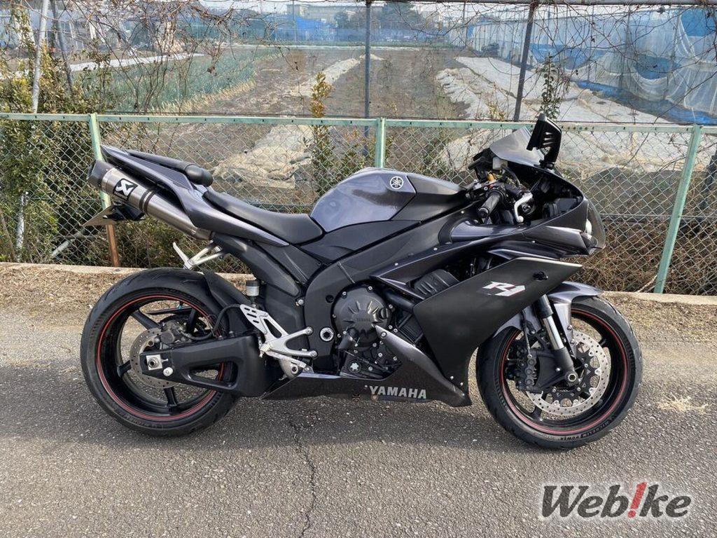 중앙 듀얼 배기구의 사라지는 매력: YAMAHA YZF-R1 커스텀