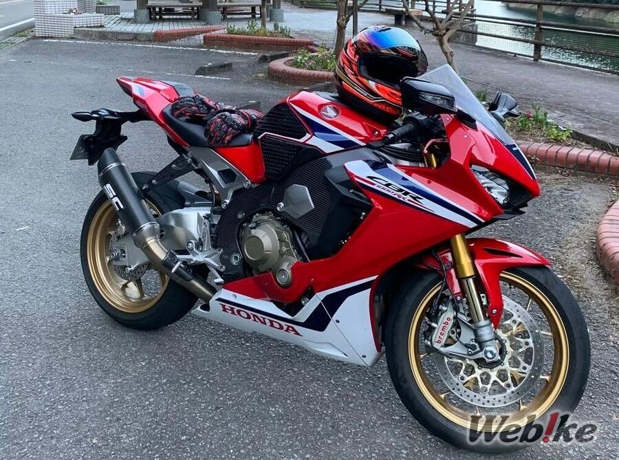 빛의 라이딩: 혼다 CBR1000RR 커스텀