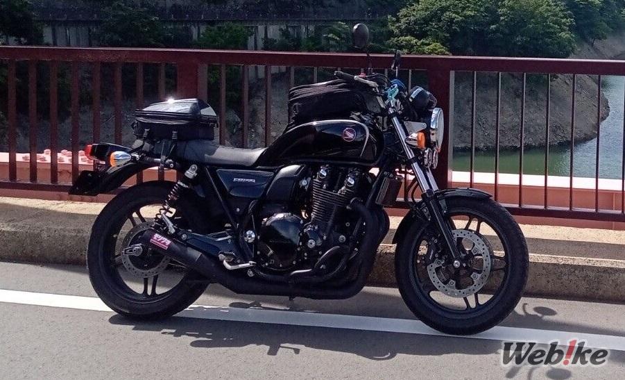 혼다 CB1100 커스텀 : 심플함 속 세련미